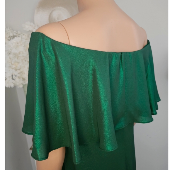 H Halston Emerald Green Metallic Off The Shoulder Ruffle Relaxed Fit Dress  - Picture 4 of 7